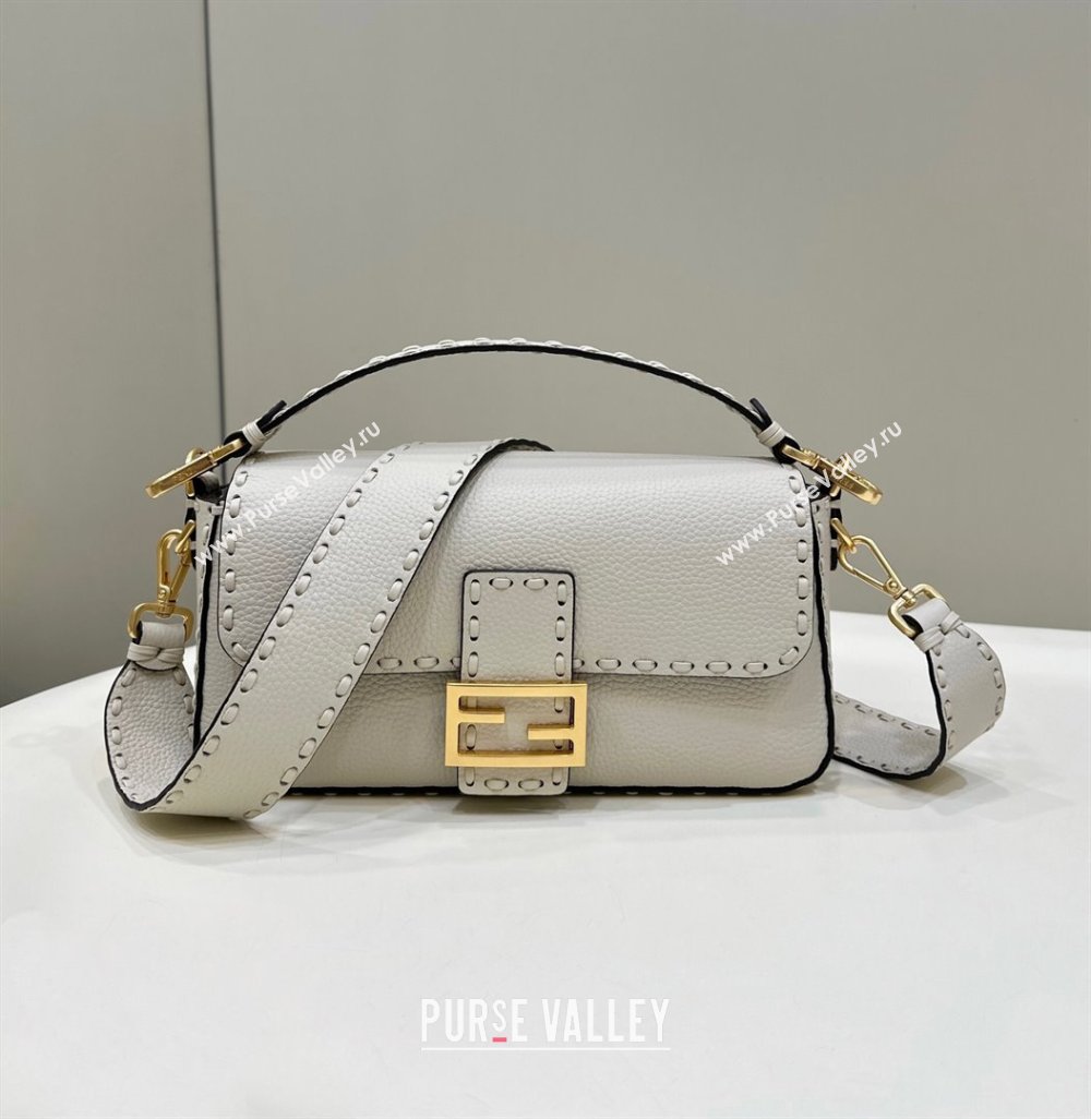 Fendi Regular Selleria Baguette bag with topstitches in Grained Calfskin White/Gold 2024 8610M (CL-241213018)