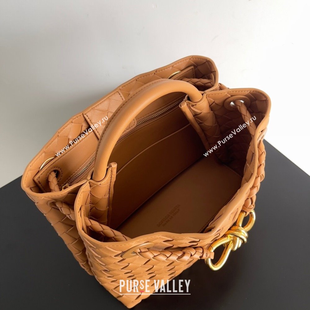 Bottega Veneta Small Andiamo Top Handle Bag in Intrecciato Leather 743568 Brown 2024 (MS-24042423)