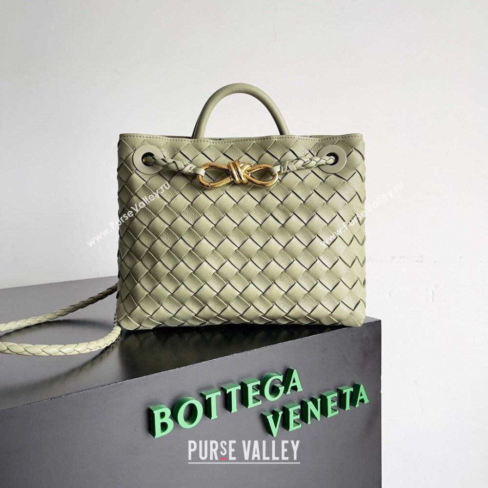 Bottega Veneta Small Andiamo Top Handle Bag in Intrecciato Leather 743568 Light Green 2024 (MS-24042421)