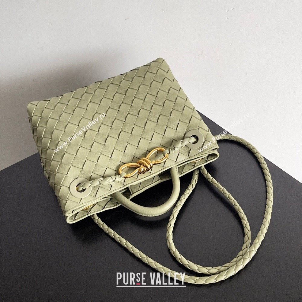 Bottega Veneta Small Andiamo Top Handle Bag in Intrecciato Leather 743568 Light Green 2024 (MS-24042421)