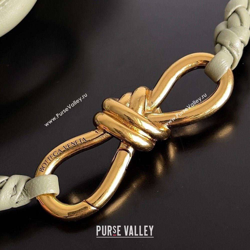 Bottega Veneta Small Andiamo Top Handle Bag in Intrecciato Leather 743568 Light Green 2024 (MS-24042421)