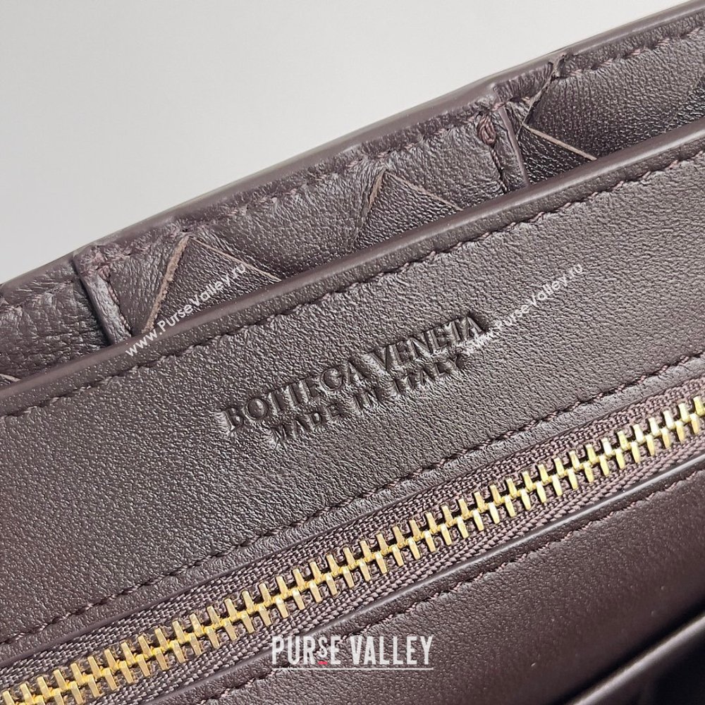 Bottega Veneta Small Andiamo Top Handle Bag in Intrecciato Leather 743568 Fondant Brown 2024 (MS-24042420)