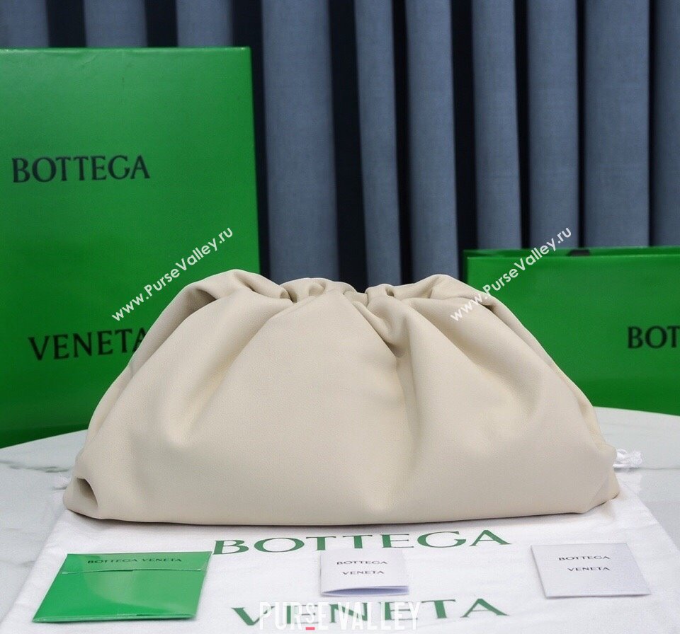 Bottega Veneta Large Pouch Soft Voluminous Clutch Bag Plaster White 2021 576227L (MS-21102216)