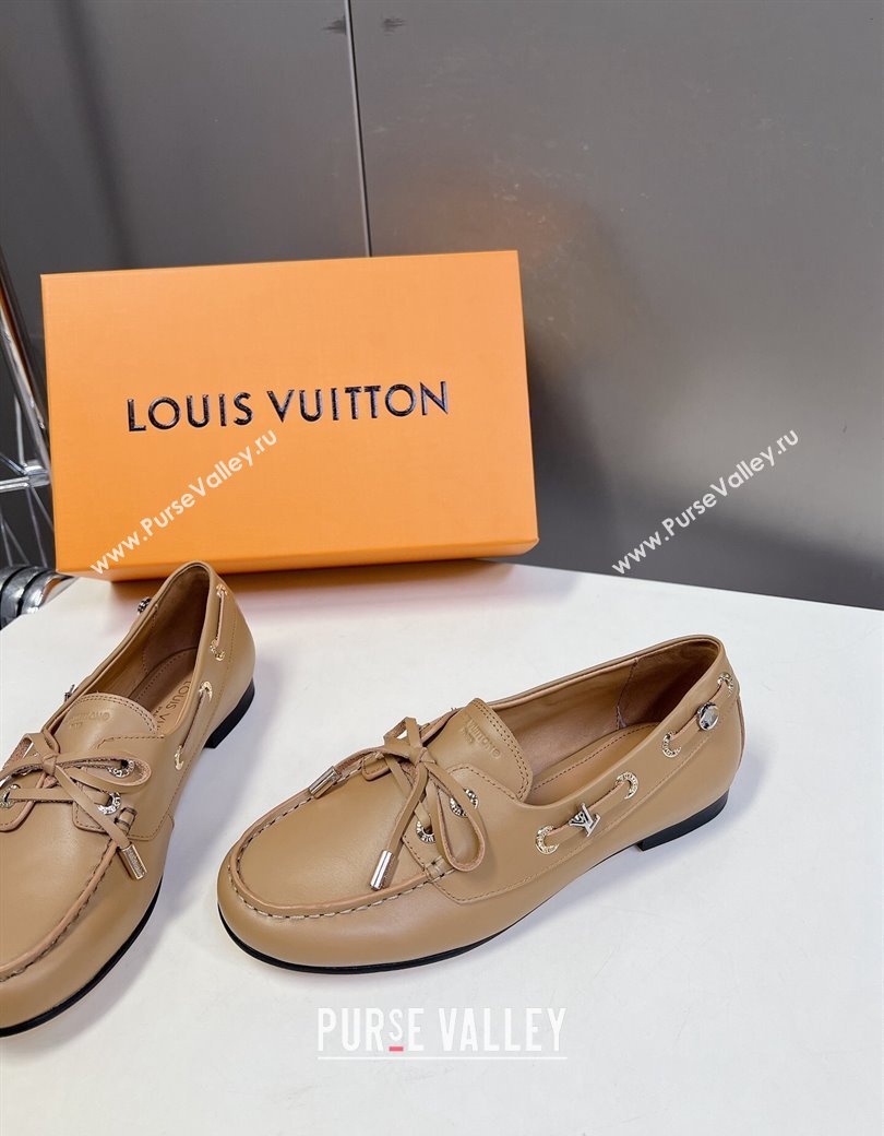 Louis Vuitton Soho Flat Boat Shoe in Calf Leather Beige 2024 1AGWBD (MD-241224046)