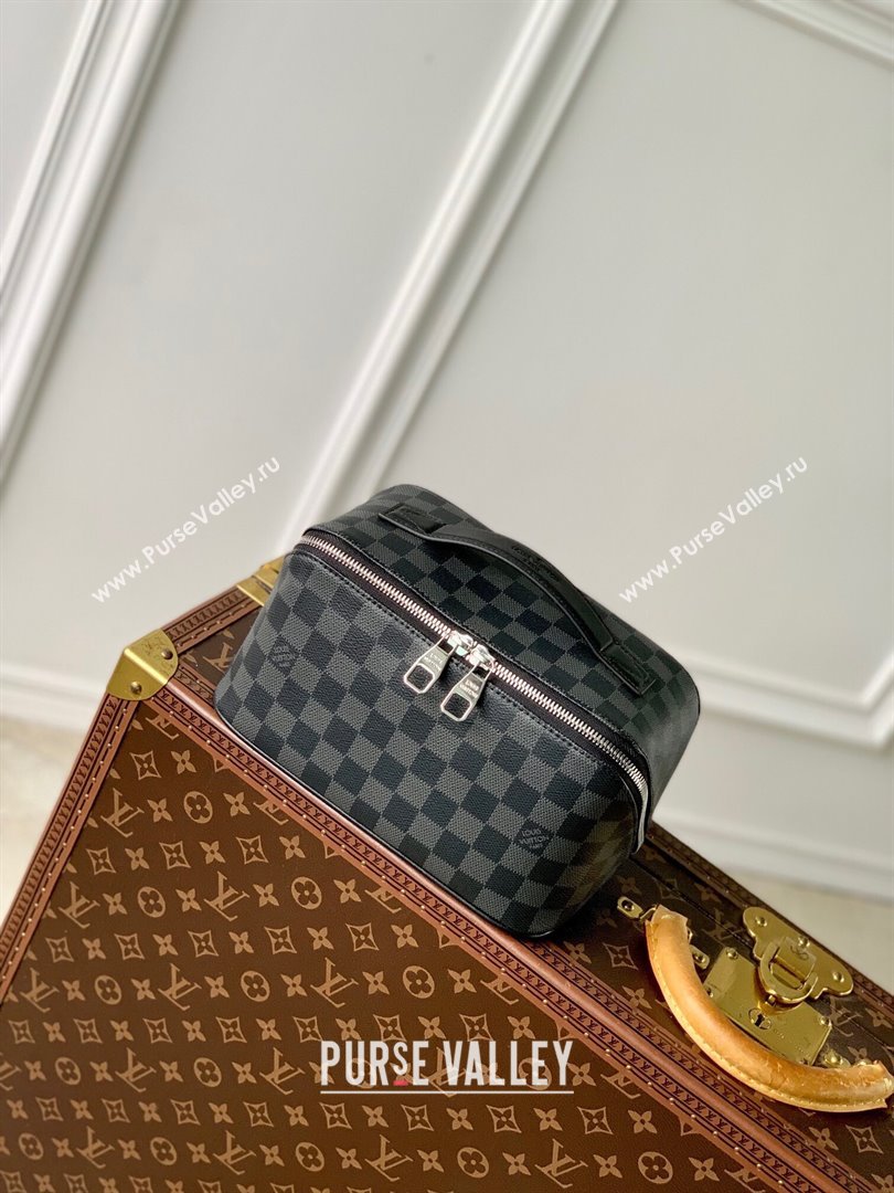 Louis Vuitton Toiletry Bag in Damier Graphite Canvas M77150 Black 2024 (K-24081005)