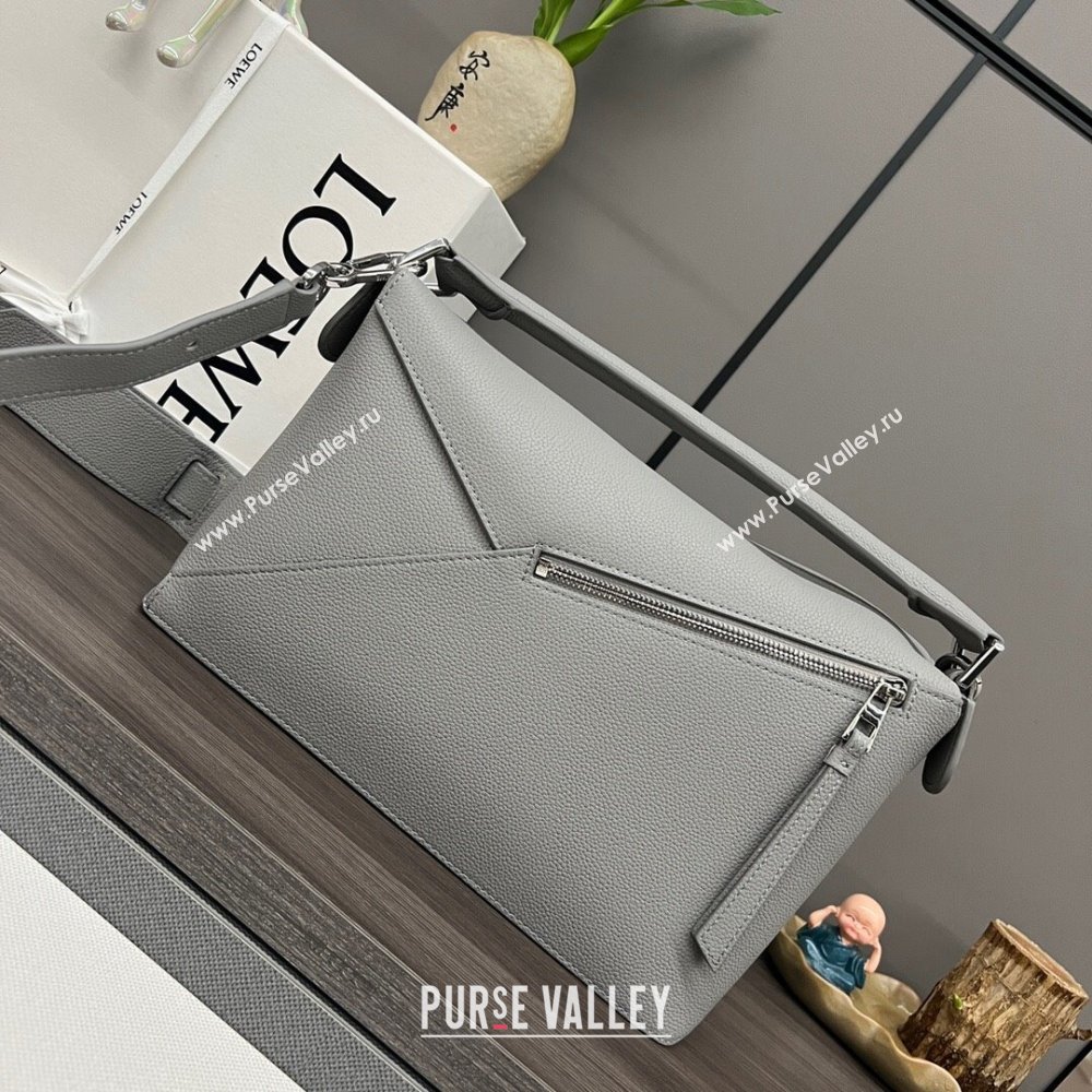 Loewe Puzzle Medium Bag in Litchi-Grained Calfskin 062329 Grey 2024 (MHUI-24120508)