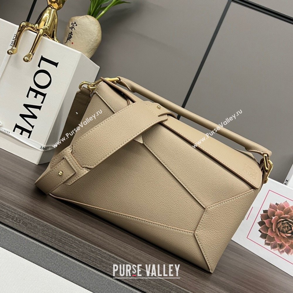 Loewe Puzzle Medium Bag in Litchi-Grained Calfskin 062329 Sand 2024 (MHUI-24120511)