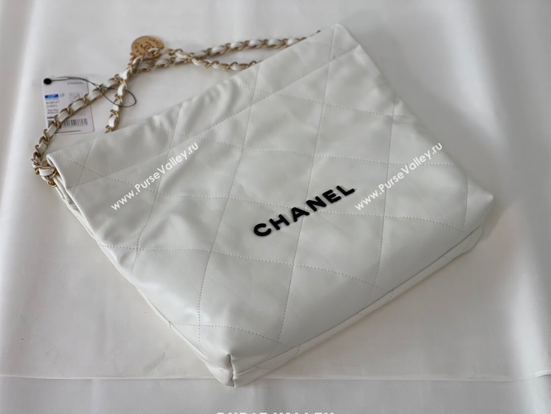 Chanel 22 Small Bag in Shiny Calfskin AS3260 SM04 White/Black 2024 (SM-24062421)