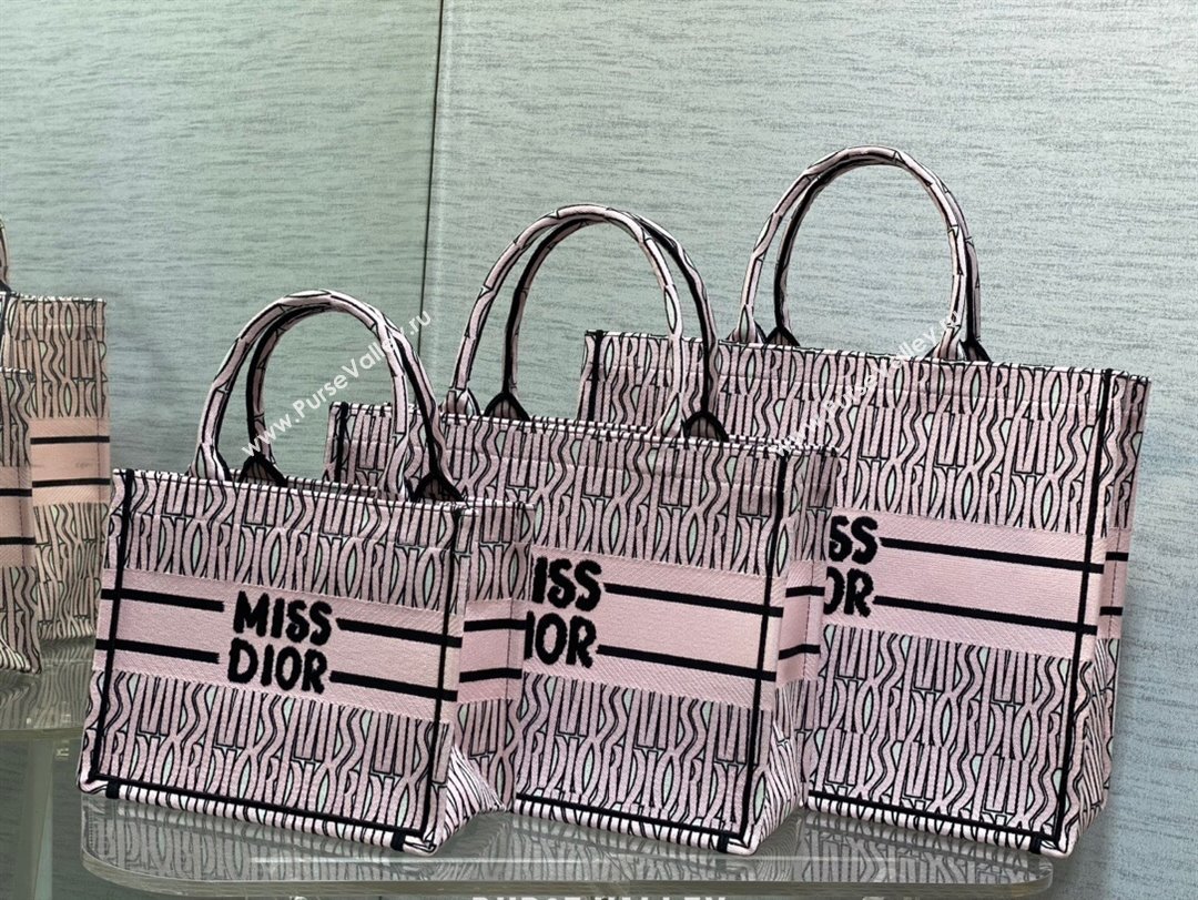 Dior Small Book Tote Bag in Pale Pink and Black Miss Dior Allover Embroidery 2024 (XXG-24081324)