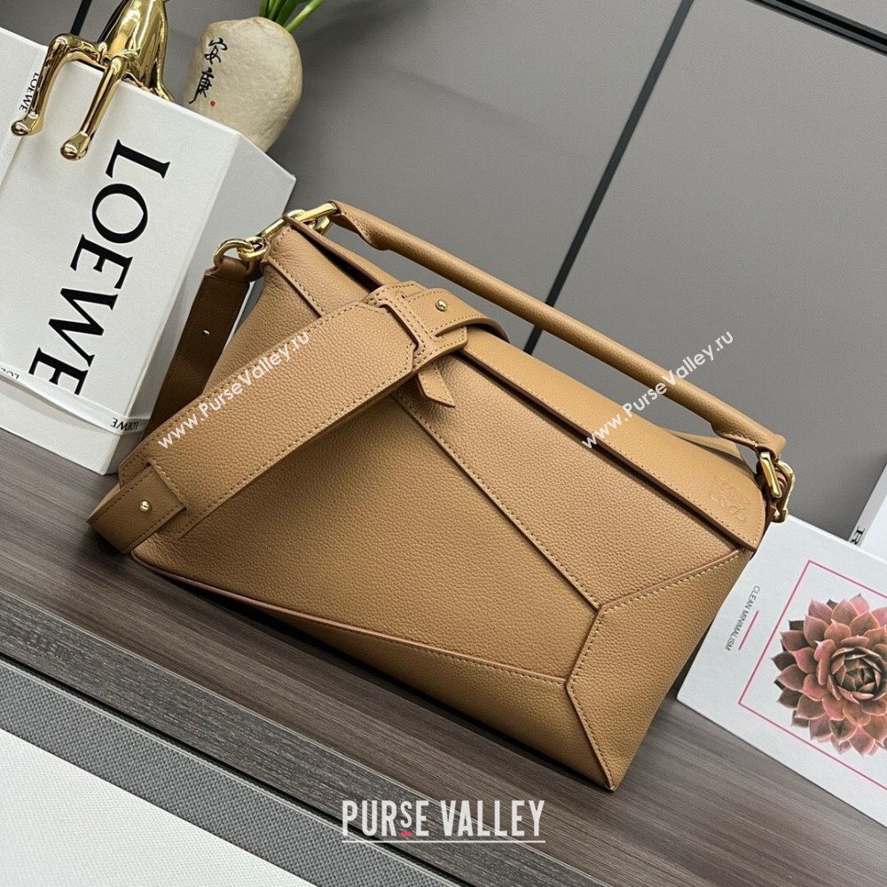 Loewe Puzzle Medium Bag in Litchi-Grained Calfskin 062329 Toffee 2024 (MHUI-24120514)