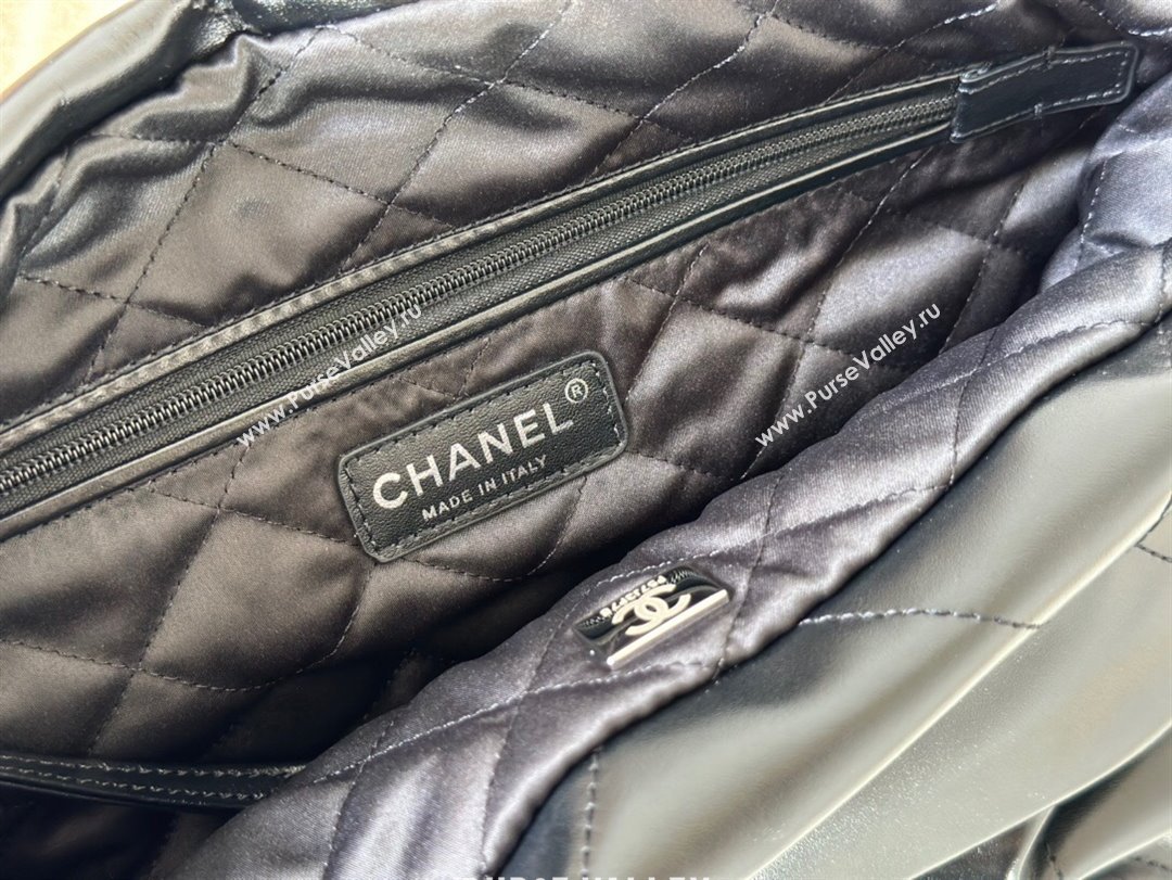 Chanel 22 Small Bag in Matte Calfskin AS3260 SM06 Black/Silver 2024 (SM-24062423)