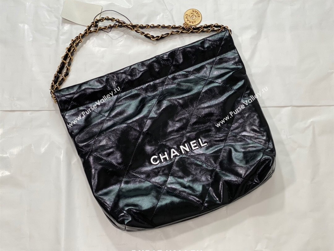 Chanel 22 Small Bag in Shiny Calfskin AS3260 SM06 Black/Gold/White 2024 (SM-24062424)