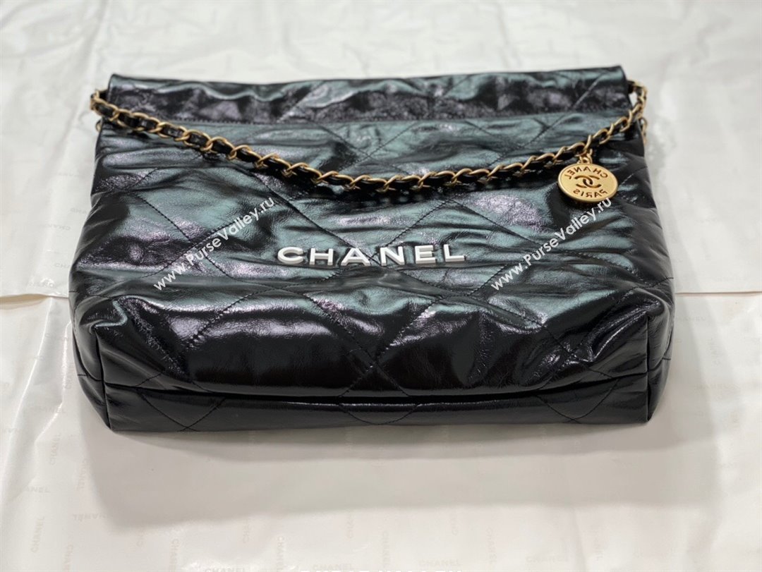 Chanel 22 Small Bag in Shiny Calfskin AS3260 SM06 Black/Gold/White 2024 (SM-24062424)