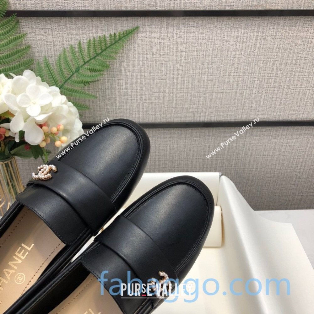 Chanel Lambskin Pearl CC Flat Loafers Black Leather 2020 (DLY-20082833)