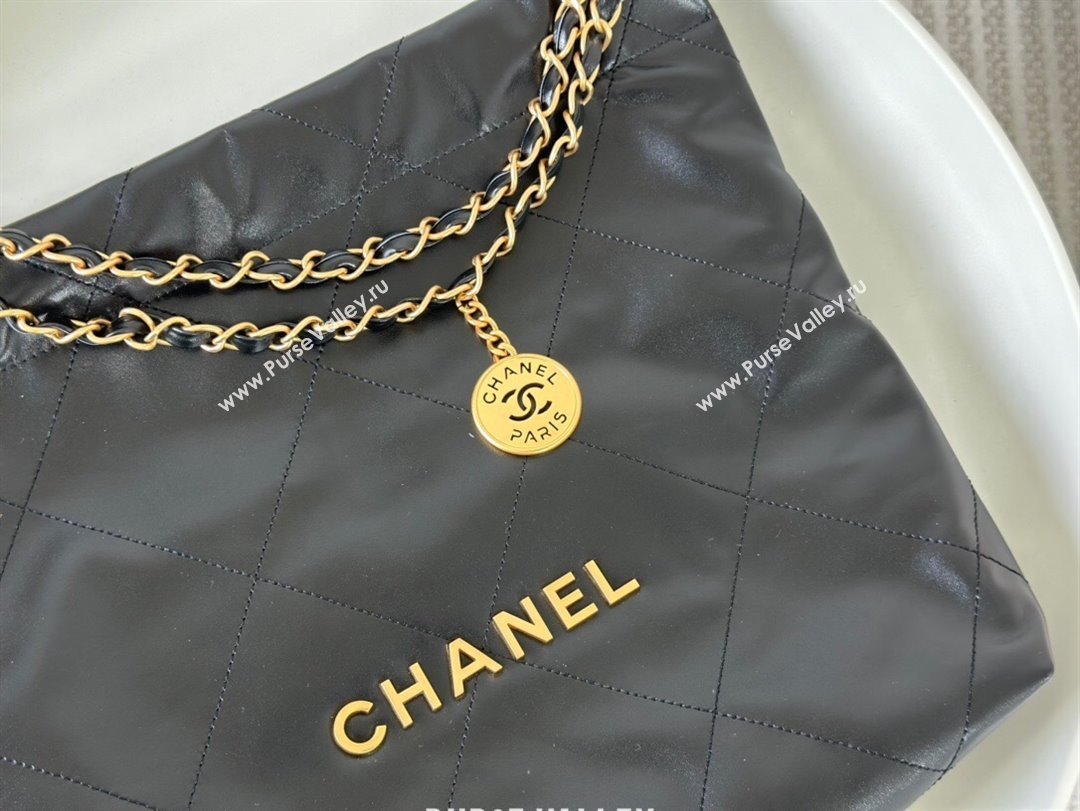 Chanel 22 Small Bag inMatte Calfskin AS3260 SM07 Black/Gold 2024 (SM-24062425)