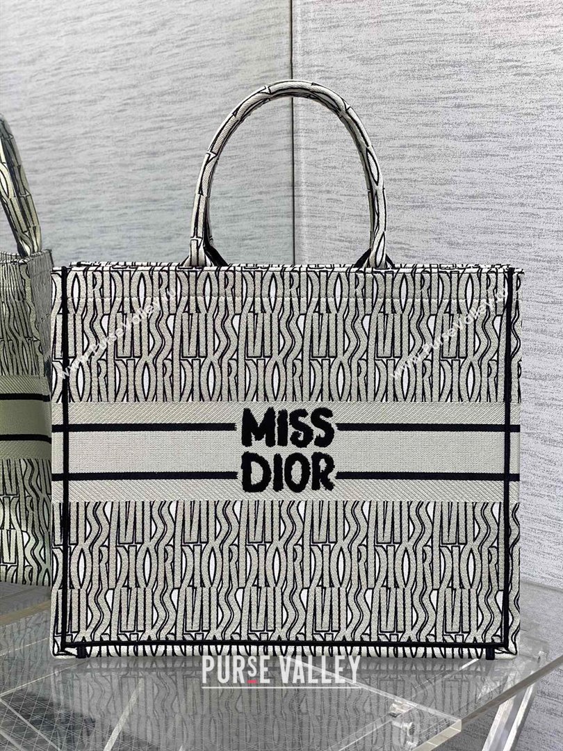 Dior Large Book Tote Bag in Beige and Black Miss Dior Allover Embroidery 2024 (XXG-24081329)