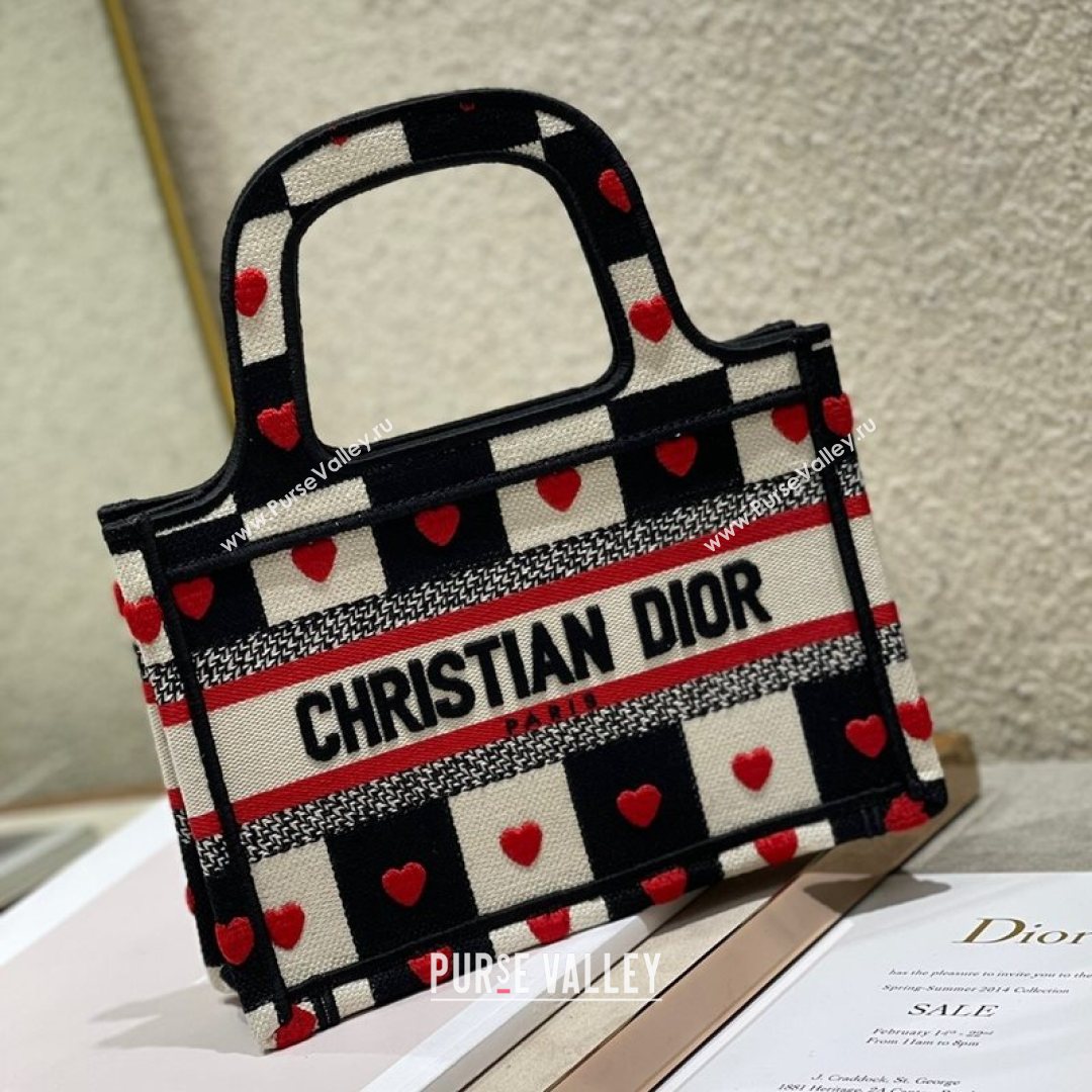 Dior Mini Book Tote Bag in D-Chess Heart Embroidery 2021 M1286  (XXG-21080319)