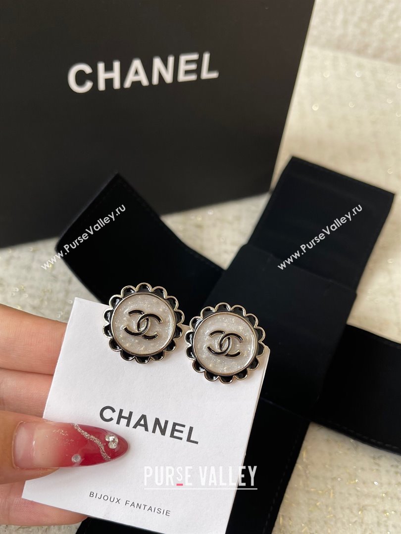 Chanel Round Stud Earrings CH101025 Gold/Black 2024 (YF-24101025)