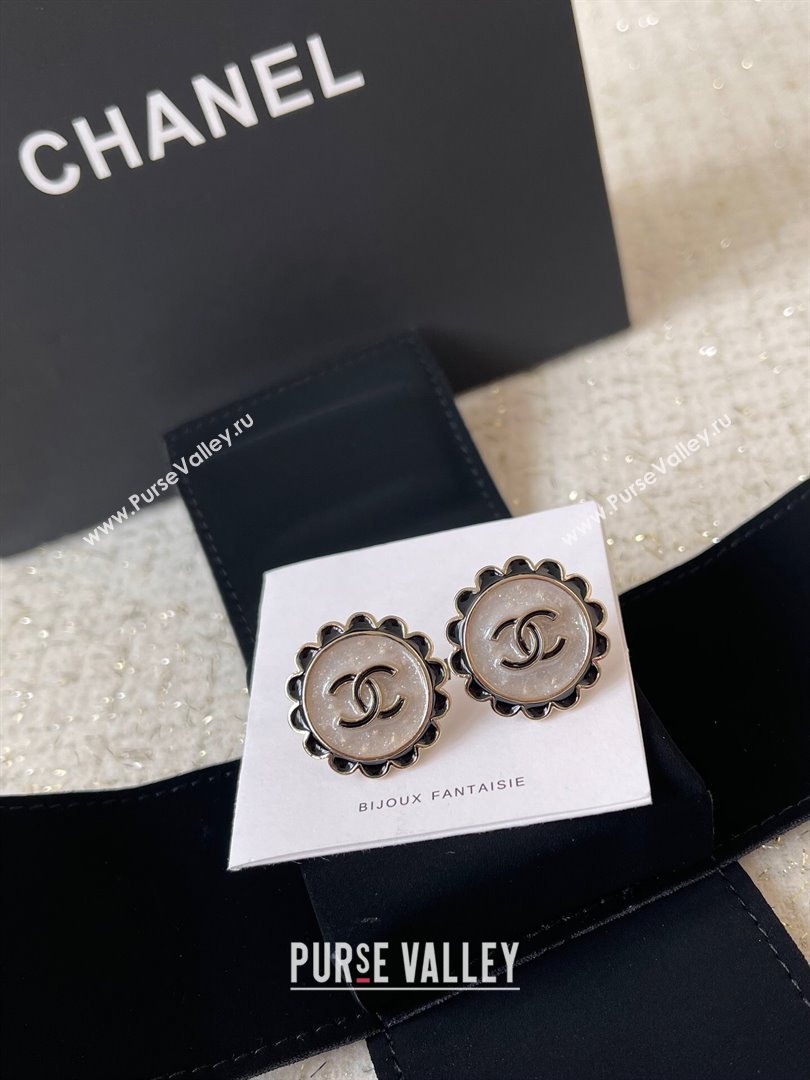 Chanel Round Stud Earrings CH101025 Gold/Black 2024 (YF-24101025)