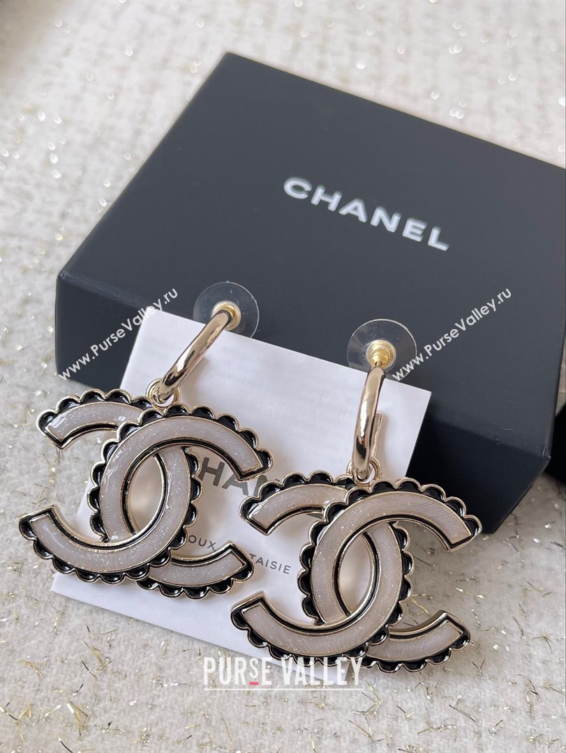 Chanel Clip-on Pendants Earrings CH101027 Gold/Black 2024 (YF-24101027)