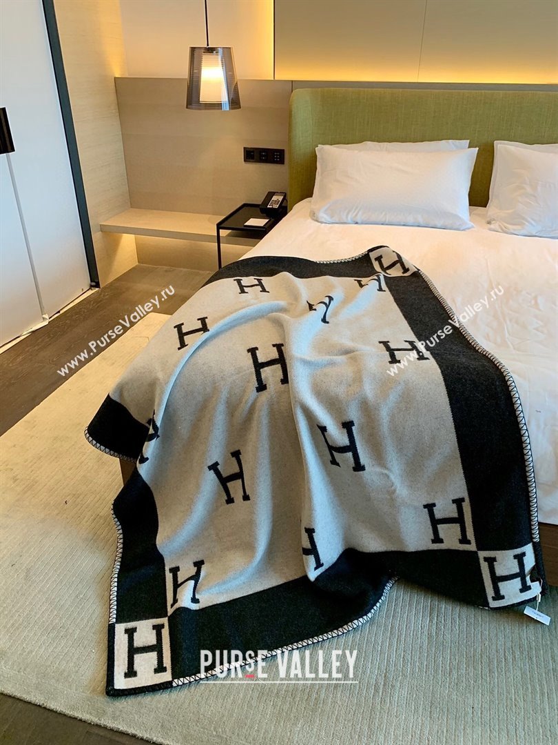 Hermes Cashmere  Wool Blanket H62703 Black 2024 (SHY-24062703)