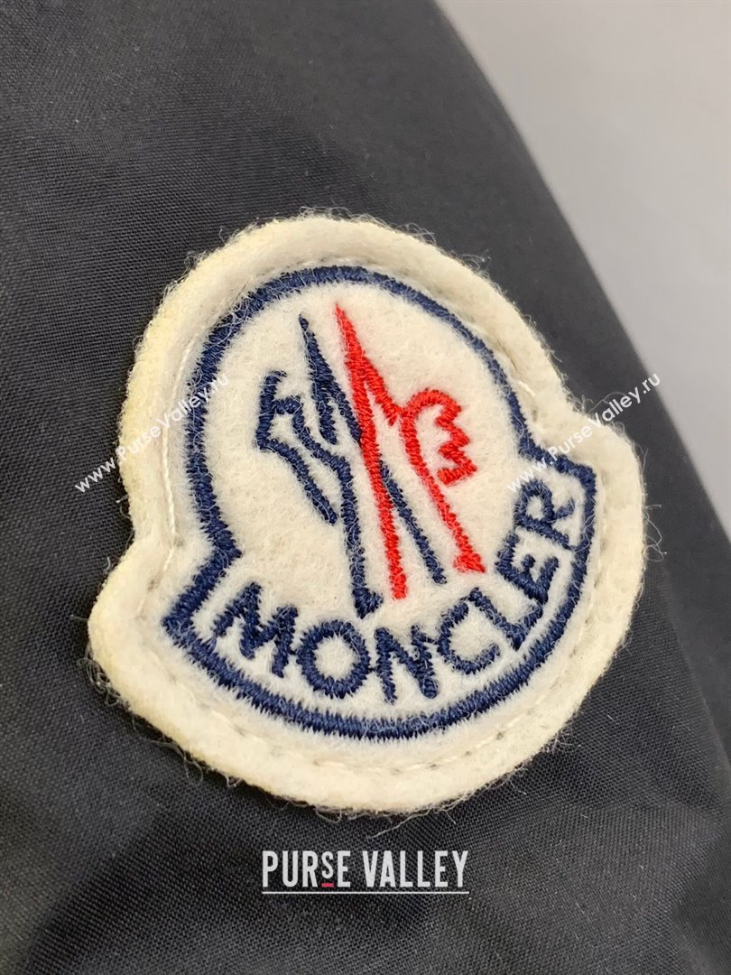 Moncler Down Jacket with Belt M112918 Black 2024 (Q-24112918)