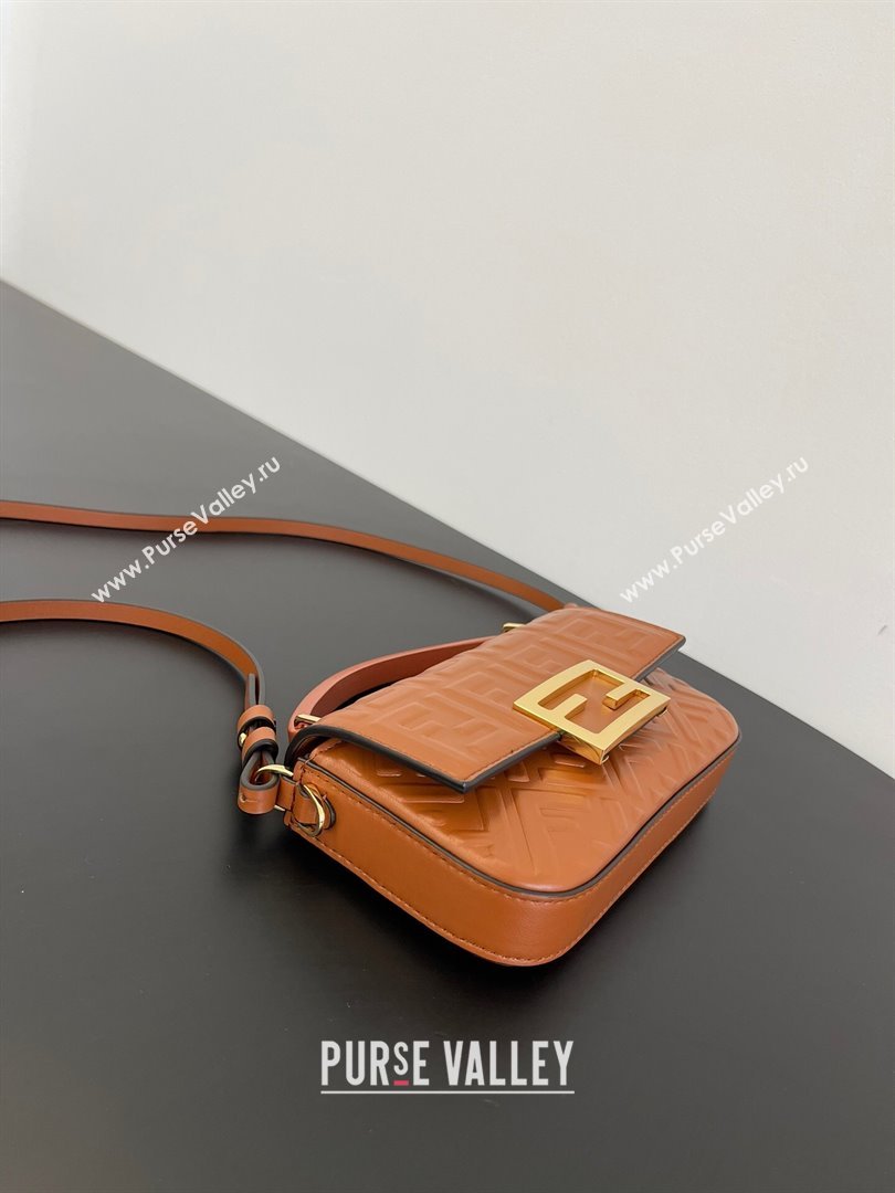 Fendi Baguette Phone Bag in Calf Leather Brown 2024 (AF-24031103)