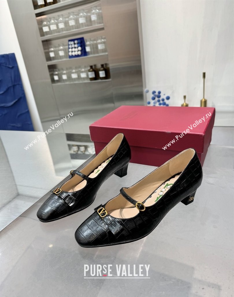 Valentino Bowow Decollete Pumps 5cm in Crocodile-Effect Printed Calfskin Black 2025 (XL-250428063)