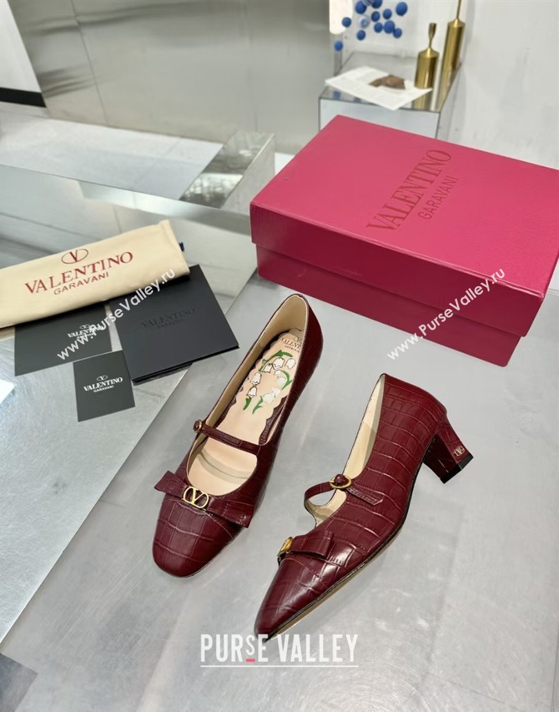 Valentino Bowow Decollete Pumps 5cm in Crocodile-Effect Printed Calfskin Dark Burgundy 2025 (XL-250428064)