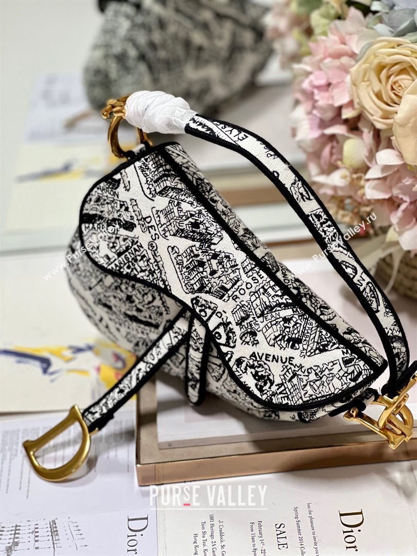 Dior Medium Saddle Bag in Plan De Paris Embroidery M0158L White/Black 2024 (DL-24081601)