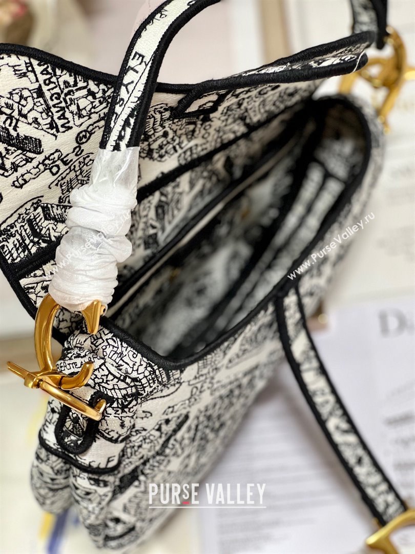 Dior Medium Saddle Bag in Plan De Paris Embroidery M0158L White/Black 2024 (DL-24081601)