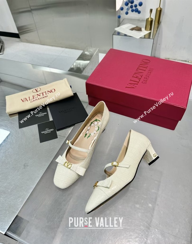 Valentino Bowow Decollete Pumps 5cm in Crocodile-Effect Printed Calfskin White 2025 (XL-250428066)