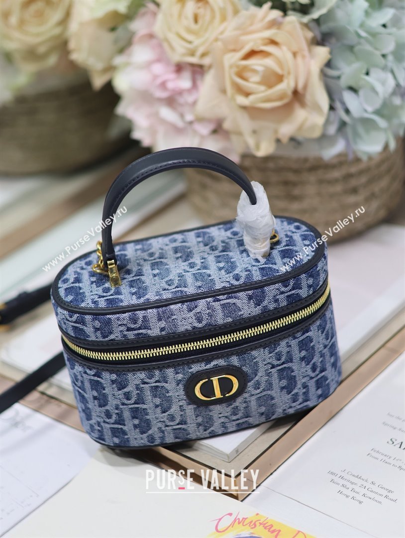 Dior 30 Montaigne Mini Vanity Case in Blue Denim Dior Oblique Jacquard 5198 2024 (XXG-24070329)