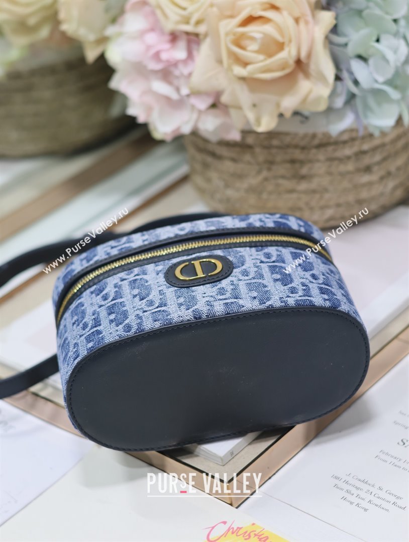 Dior 30 Montaigne Mini Vanity Case in Blue Denim Dior Oblique Jacquard 5198 2024 (XXG-24070329)