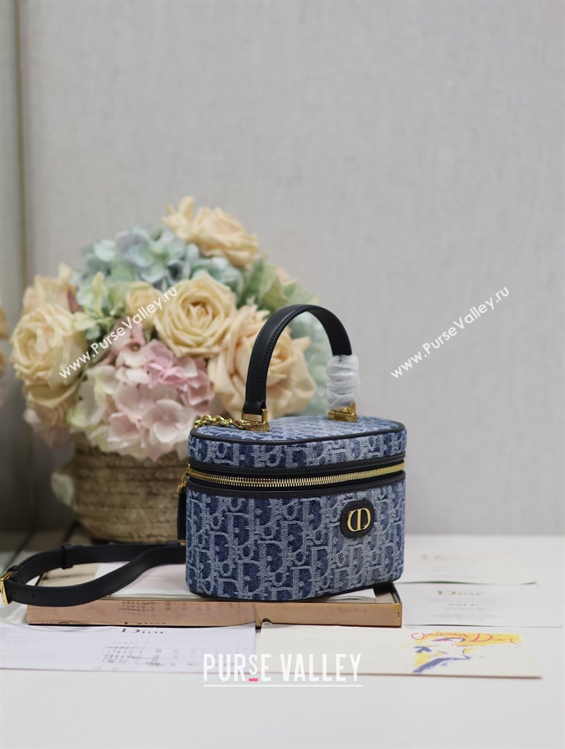 Dior 30 Montaigne Small Vanity Case in Blue Denim Dior Oblique Jacquard 5198 2024 (XXG-24070330)