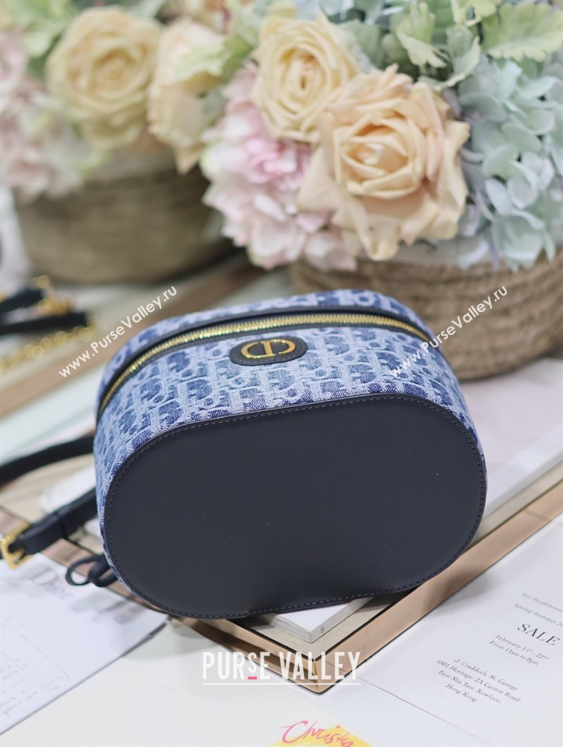 Dior 30 Montaigne Small Vanity Case in Blue Denim Dior Oblique Jacquard 5198 2024 (XXG-24070330)