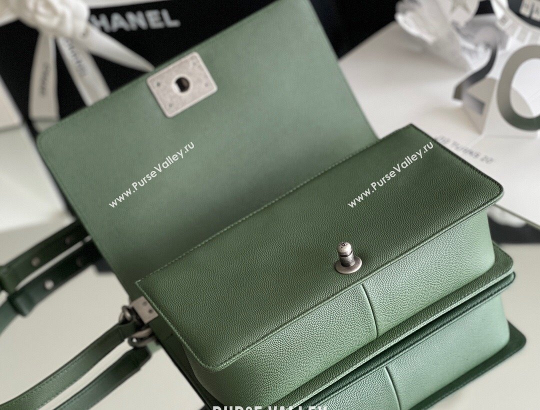 Chanel Original Grained Calfskin Chevron Medium Boy Flap Bag Silver/Green 2023 Top Quality (MHE-23102520)