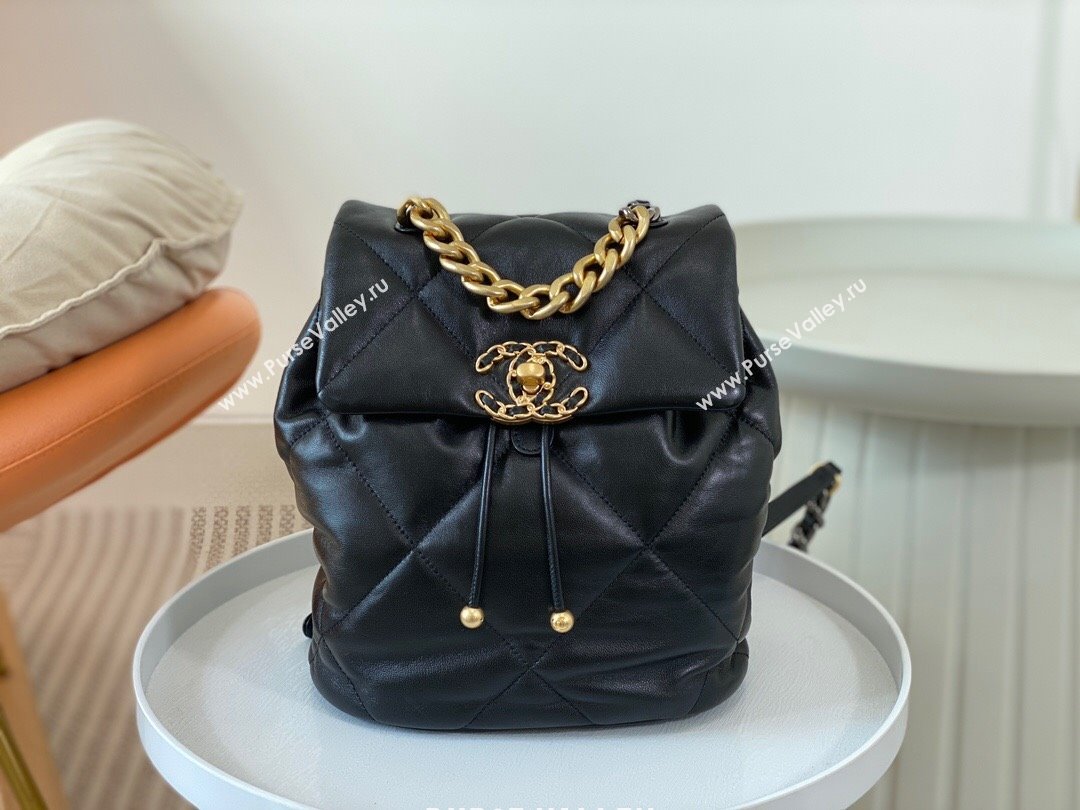 Chanel 19 Backpack in Quilted Goatskin AS4223 Black/Gold 2023 Top (SM-23112824)