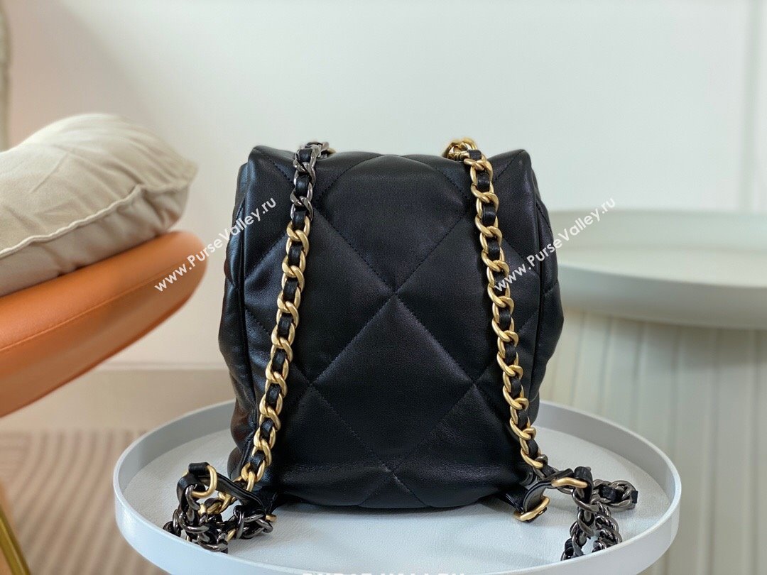 Chanel 19 Backpack in Quilted Goatskin AS4223 Black/Gold 2023 Top (SM-23112824)