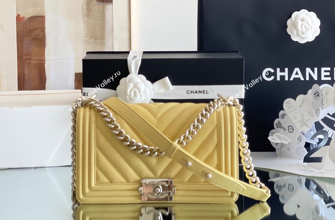 Chanel Original Grained Calfskin Chevron Medium Boy Flap Bag Light Gold/Yellow 2023 Top Quality (MHE-23102528)