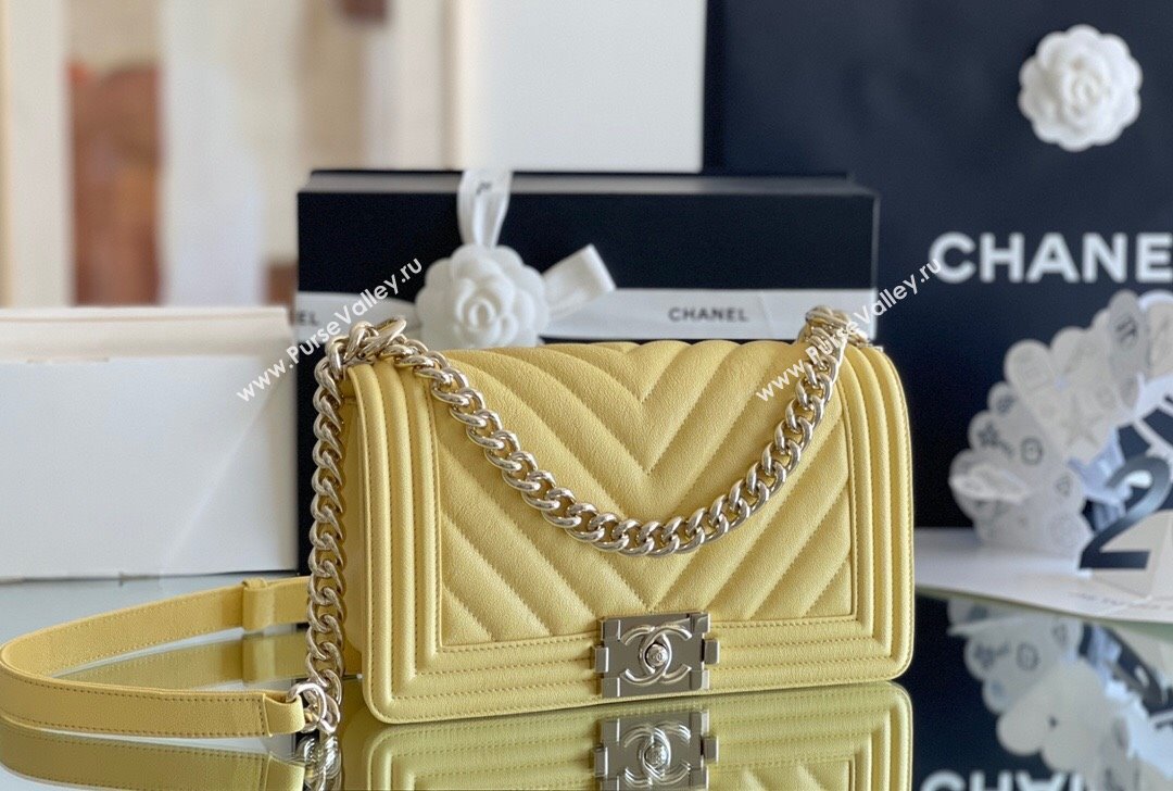 Chanel Original Grained Calfskin Chevron Medium Boy Flap Bag Light Gold/Yellow 2023 Top Quality (MHE-23102528)