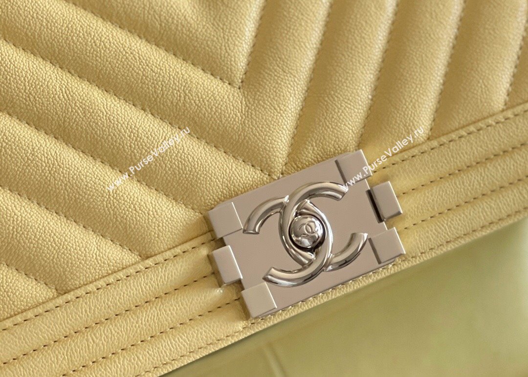 Chanel Original Grained Calfskin Chevron Medium Boy Flap Bag Light Gold/Yellow 2023 Top Quality (MHE-23102528)