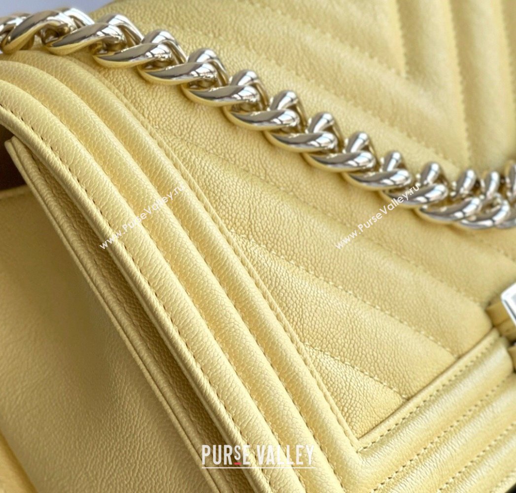 Chanel Original Grained Calfskin Chevron Medium Boy Flap Bag Light Gold/Yellow 2023 Top Quality (MHE-23102528)