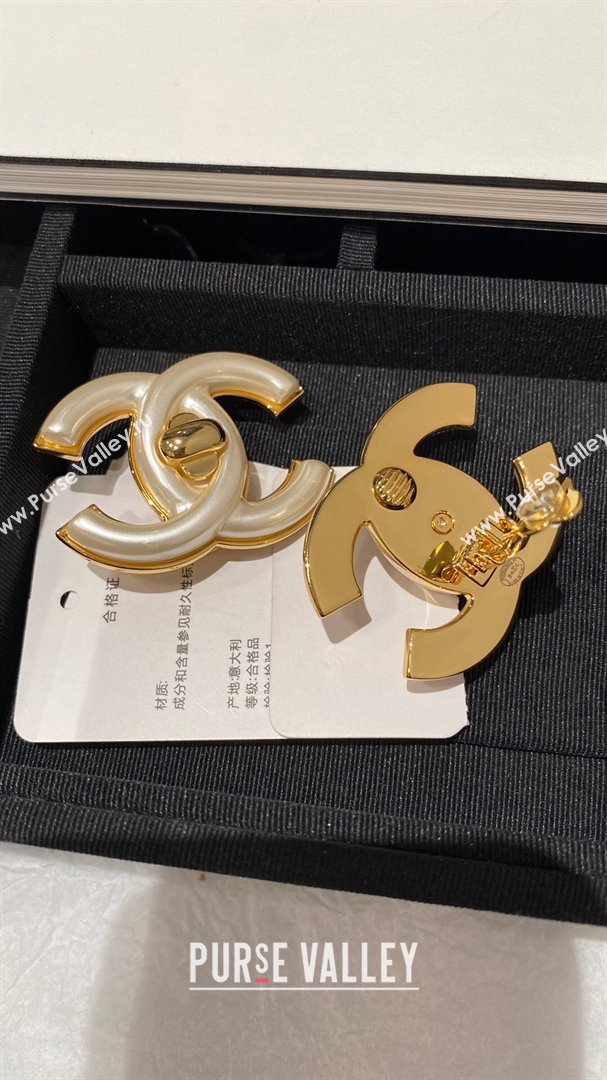 Chanel CC Earrings CH101129 Gold/White 2024 (YF-24101129)