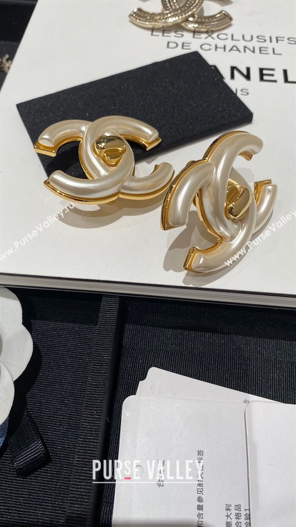 Chanel CC Earrings CH101129 Gold/White 2024 (YF-24101129)