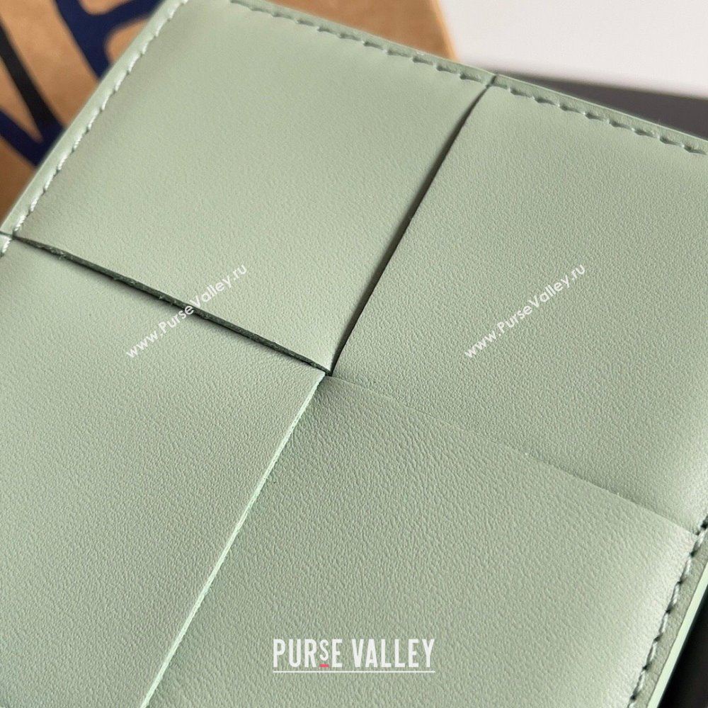 Bottega Veneta Cassette Bi-Fold Wallet in Intreccio Calfskin Leather 649603 Travertine Green 2024 (MS-24012326)