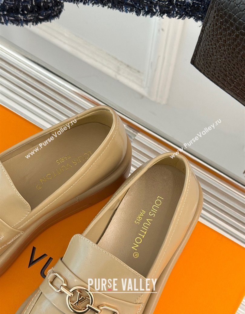 Louis Vuitton Platform Loafers in Calf Leather LV Chain Beige 2024 1224 (MD-241224076)