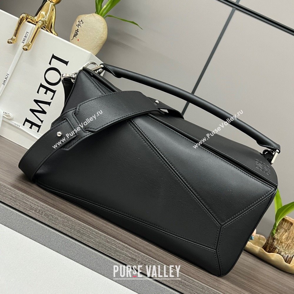 Loewe Large Puzzle Bag in Smooth Calfskin Black 2024 (MHUI-24032003)