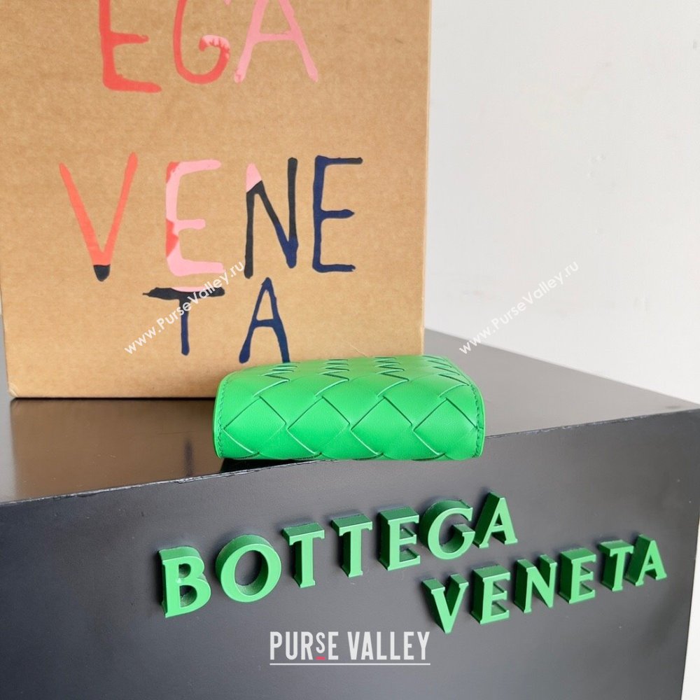 Bottega Veneta Intrecciato Leather Bi-Fold Wallet 63334 Parakeet Green 2024 (MS-24012337)