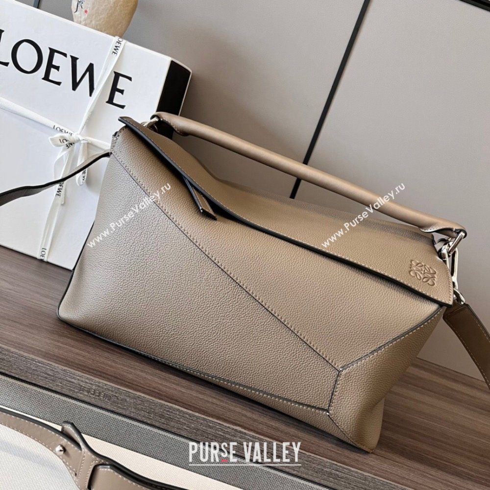 Loewe Large Puzzle Bag in Grained Calfskin Beige 2024 (DL-24032101)